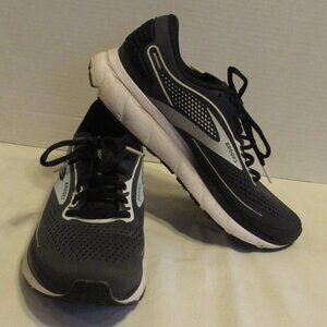 Brooks Shoes Woman Size 11 Gray Black White Athletic Lace Up Running Shoes